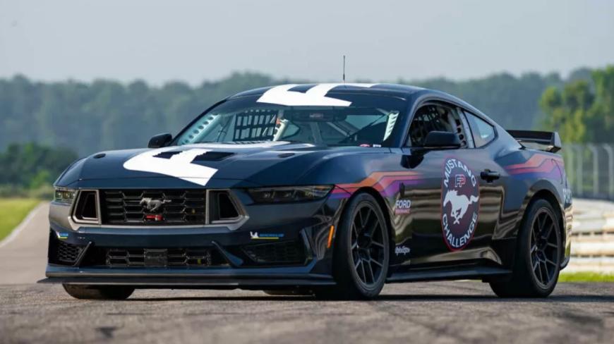 Ford Mustang Dark Horse R представлен для гоночной серии One-Make Racing