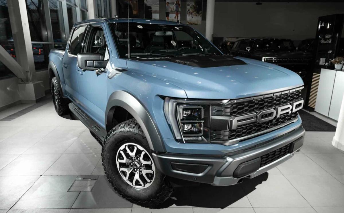 В Россию прибыл «заряженный» Ford F-150 Raptor: очень дорого