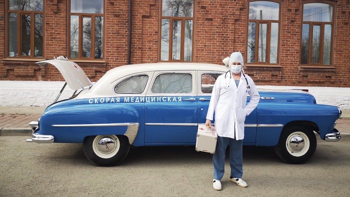 В России врачам передали 61-летнюю «Скорую» для борьбы с коронавирусом
