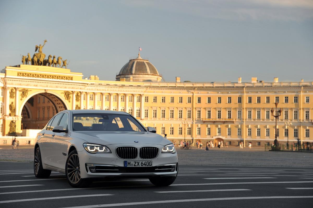 Продажи новых автомобилей в Санкт Петербурге выросли на 42% в 2021 году