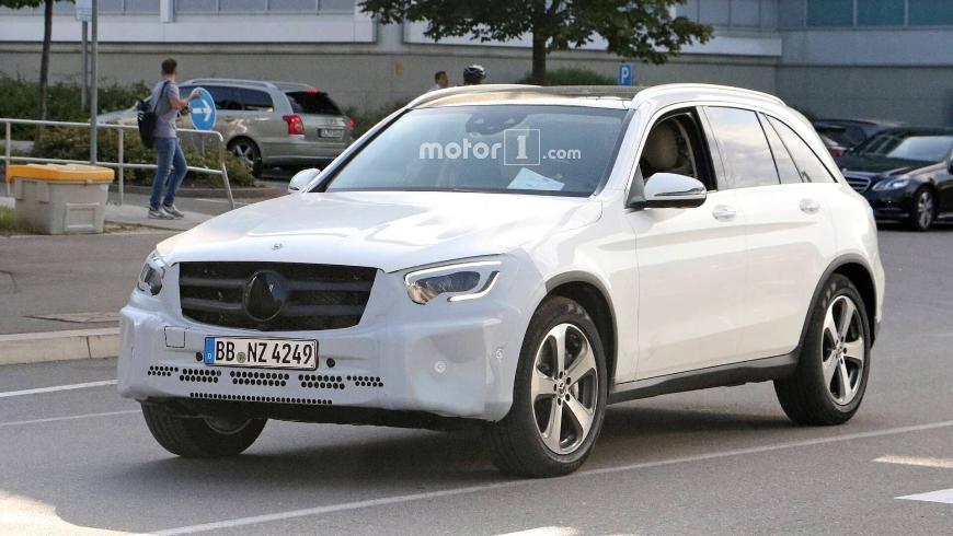 Прототип нового Mercedes-Benz GLC замечен почти без камуфляжа 