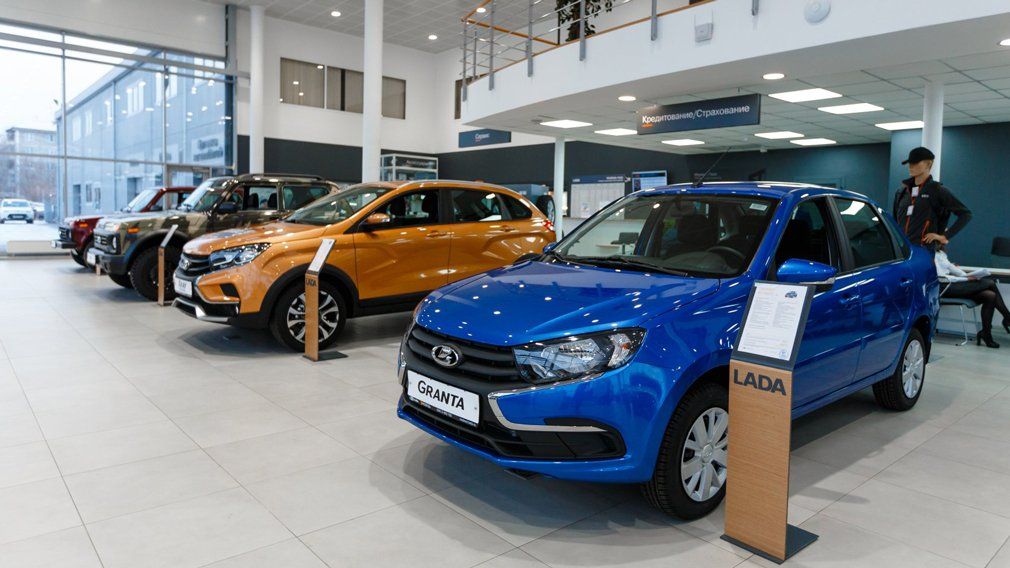 В ноябре продажи АвтоВАЗа упали на 7%