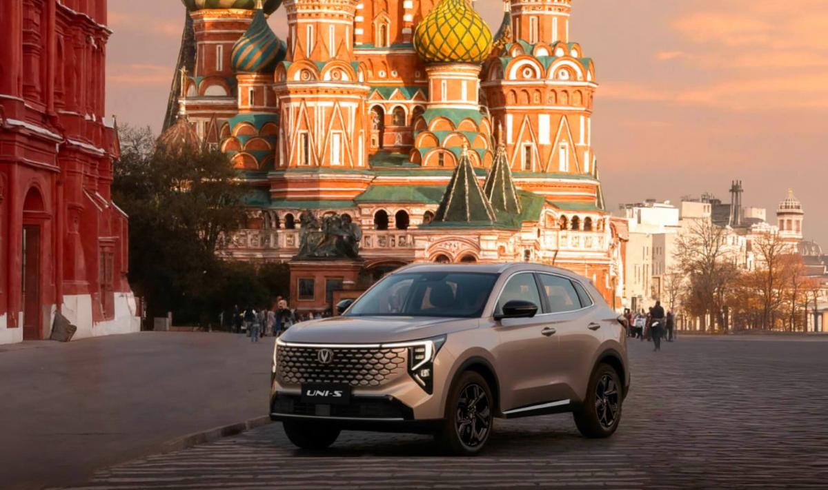 Новое поколение компактного кроссовера Changan UNI-S готовится к выходу на авторынок РФ