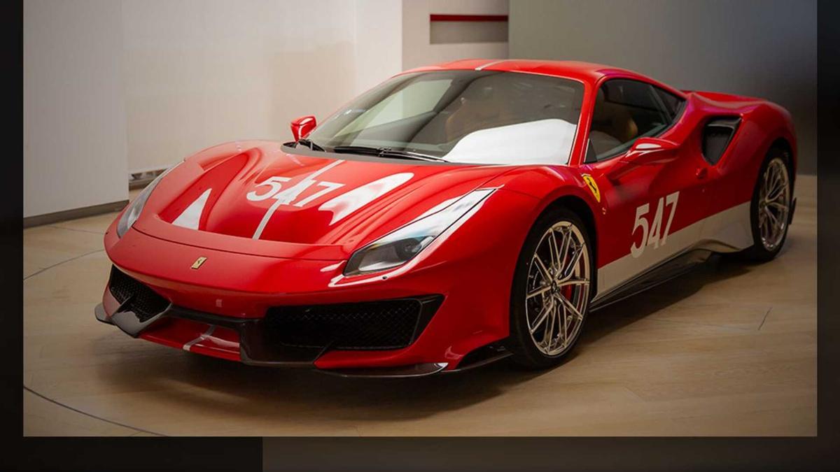 Ferrari представила версию 488 Pista, вдохновленную гонками 