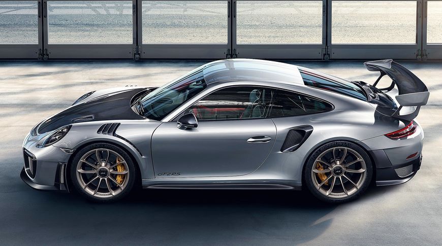 Обновленная версия Porsche 911 получит две гибридные версии