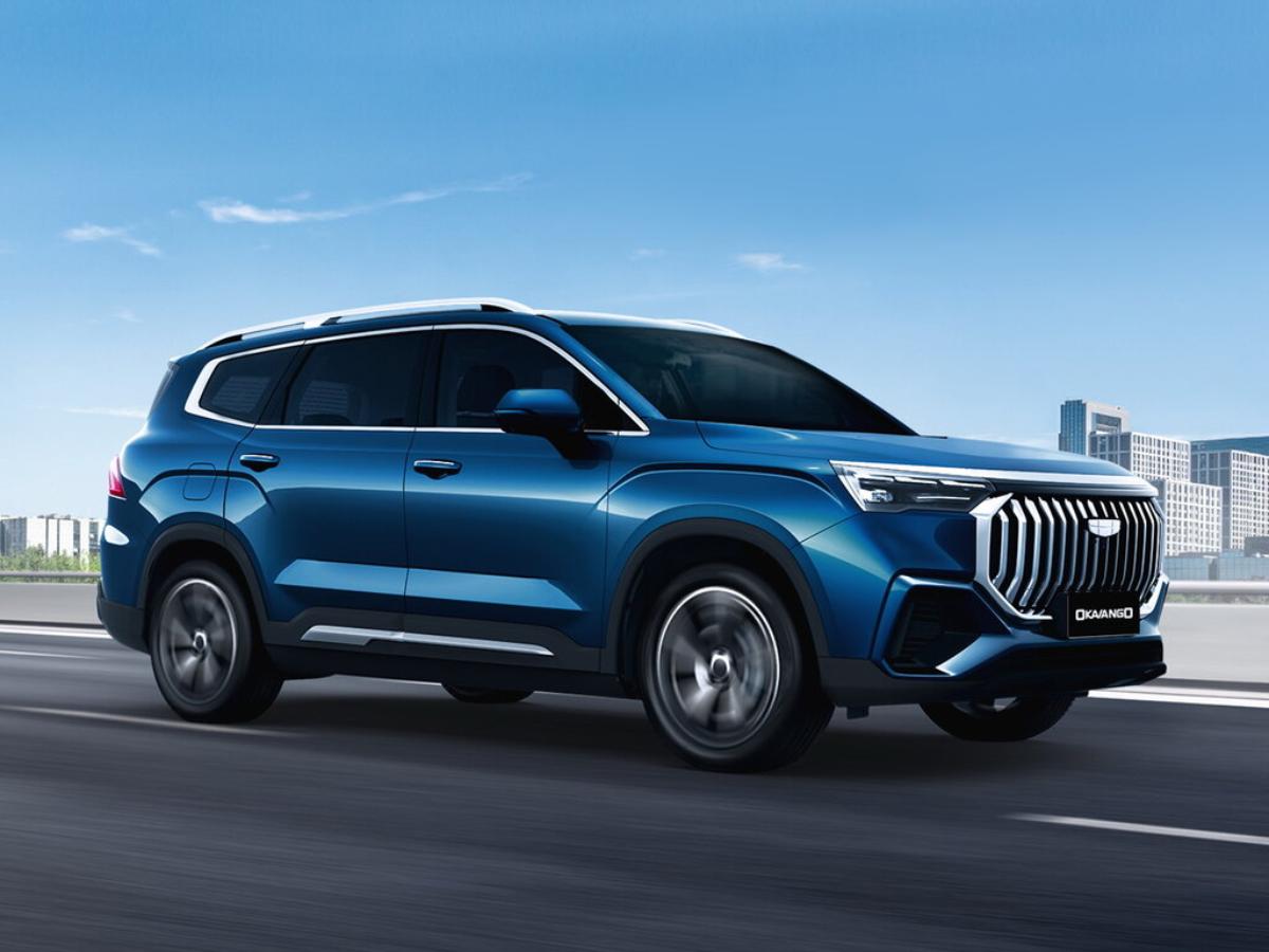 Дилеры в России готовятся принять новые кроссоверы Geely Okavango