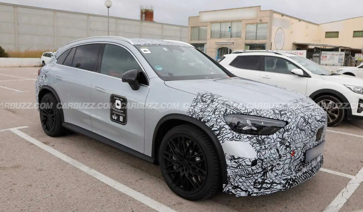 Электрический монстр Mercedes-AMG GLC 53: 550 "лошадей" и охота на BMW iX3 началась