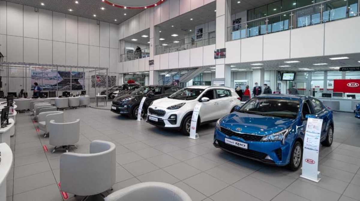 Производители подняли цены на автомобили в РФ