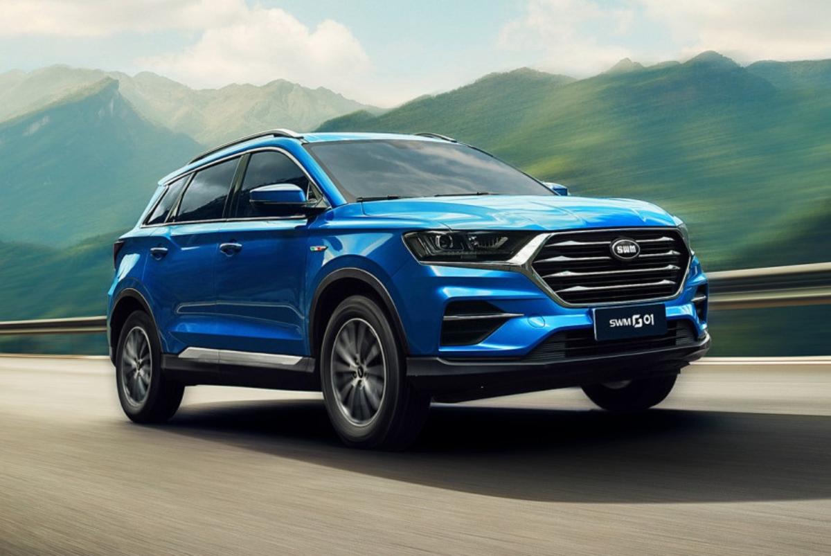 Прошел анонс: в РФ привезут семейный кроссовер SWM G03F и обновленный G01 Pro