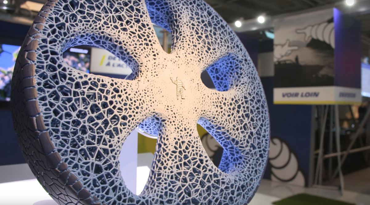 Michelin презентовала концепт колес будущего, способные менять рисунок протектора