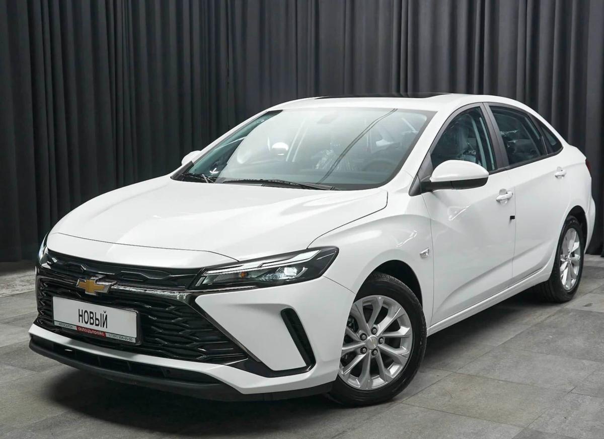 Альтернатива «Москвич 6» и Vesta: дилер принимает заказы на новый седан Chevrolet Monza