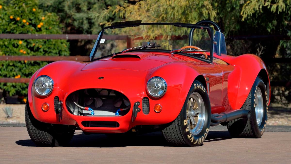 На аукцион выставили редкий Shelby 427 Cobra FAM Пола Уокера