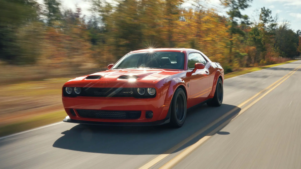 717-сильный Dodge Challenger Hellcat 2023 получил механическую трансмиссию