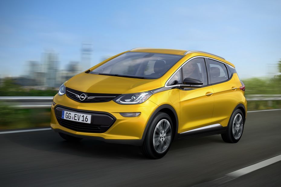 Журналистам удалось установить рекорд дальности поездки на электромобиле Opel Ampera-e