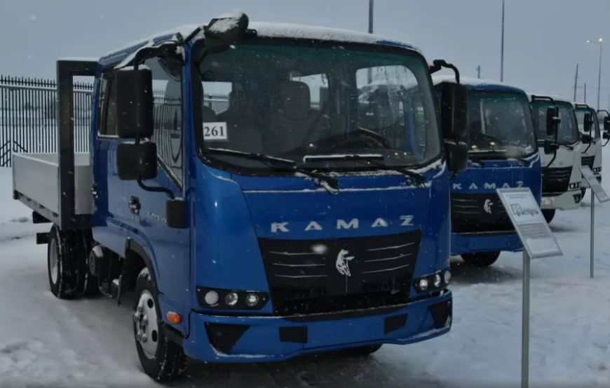 «КамАЗ» показал новейший лёгкий грузовик с четырёхдверной кабиной 