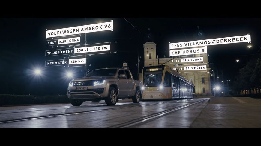 Volkswagen показал как новый Amarok может буксировать 49-тонный трамвай