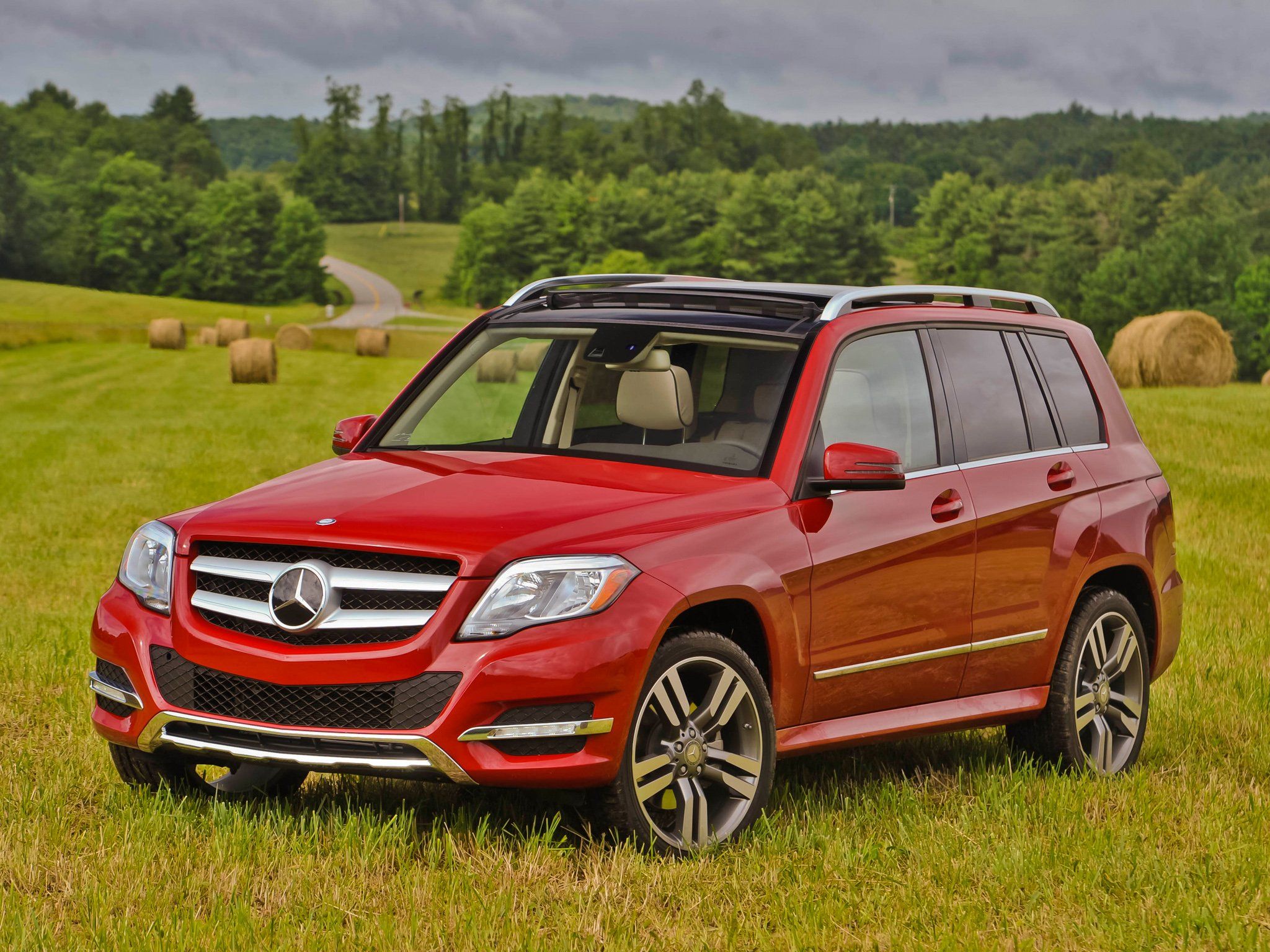 Mercedes Benz GLK 350 красный