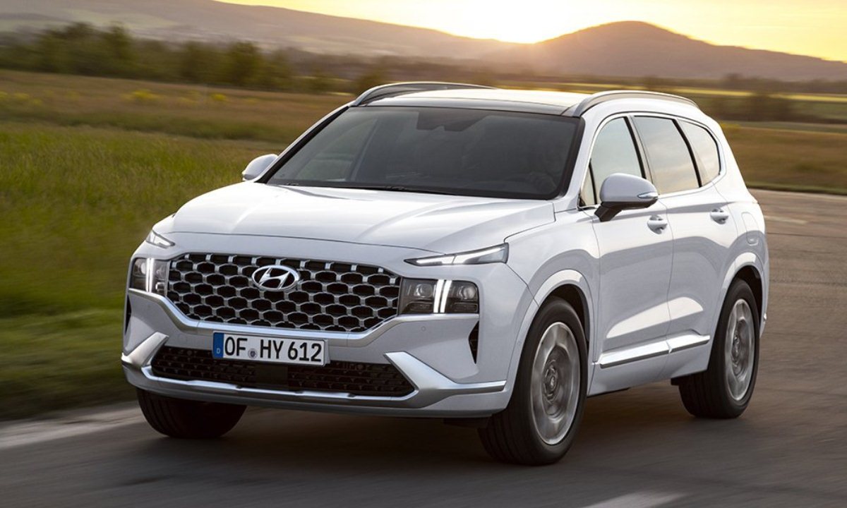 Опубликованы подробности о моторной гамме нового Hyundai Santa Fe для РФ