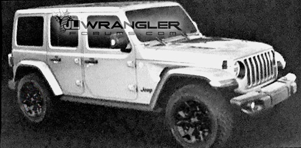 Новый Jeep Wrangler попал в объективы