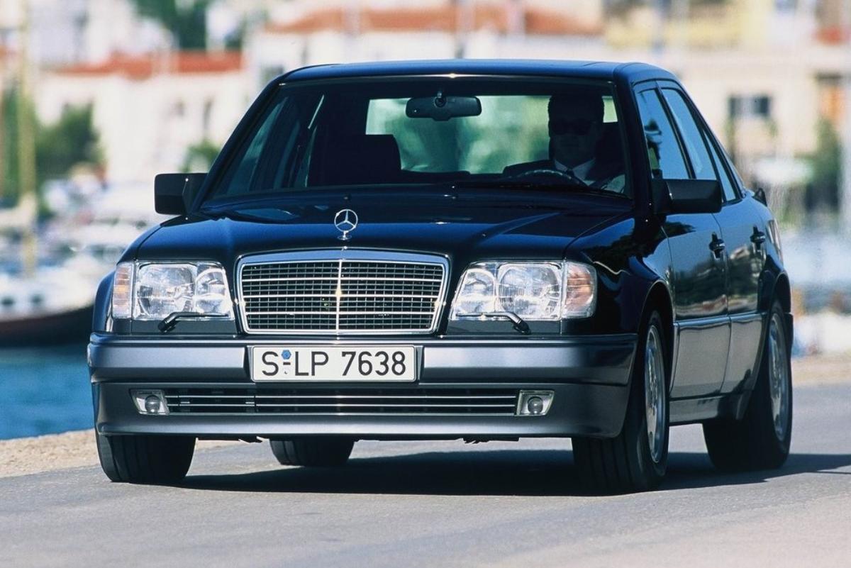 Mercedes E500 «волчок» в идеальном состоянии выставили на продажу в России