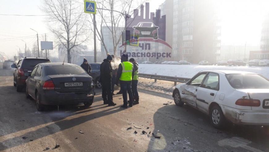 В Красноярске в аварии пассажирка повредила нос