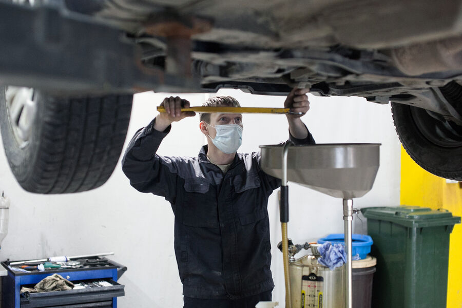 Россияне все чаще приобретают оборудование для самостоятельного ремонта автомашин