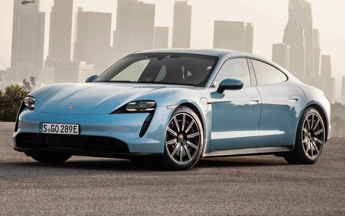 Электромобиль Porsche Taycan EV 2020 года получил более быстрое зарядное устройство