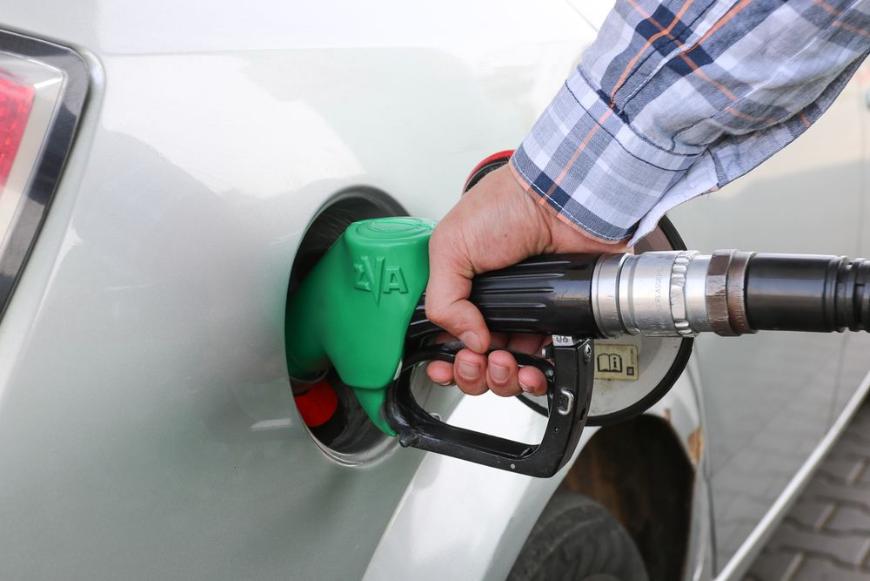 В России начинают действовать новые акцизы на бензин, дизтопливо и автомобили 
