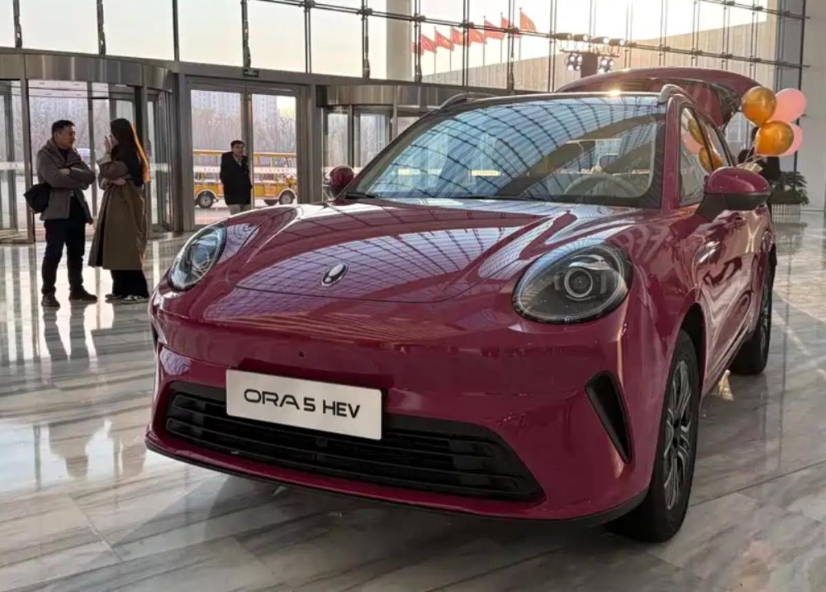 Молодежная новинка Ora 5 добралась до дилеров: как выглядит товарный автомобиль 