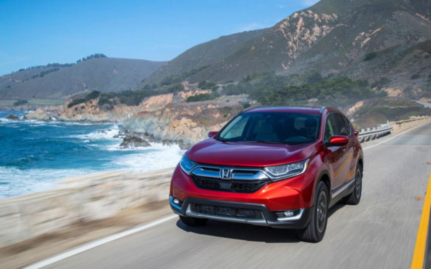 В России выросли цены на кроссовер Honda CR-V