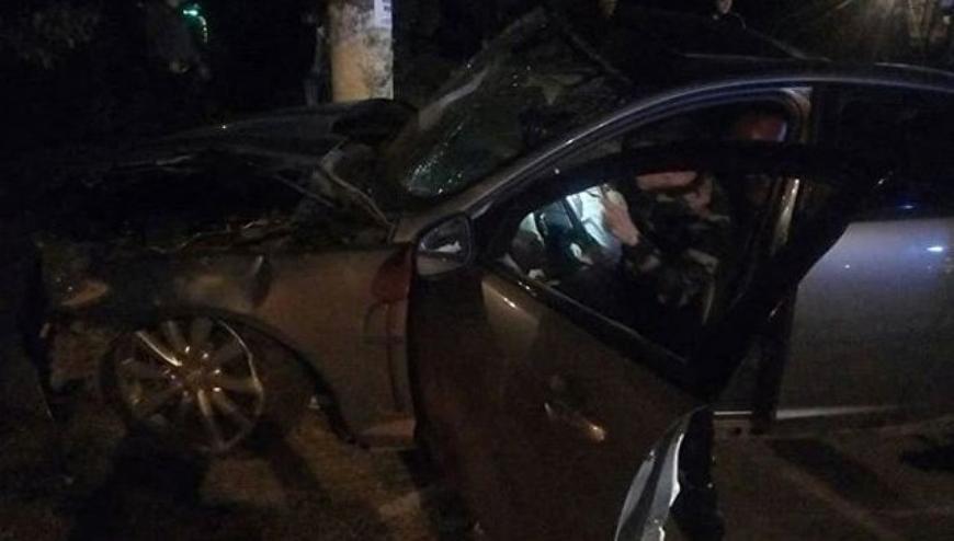 В ночном ДТП с Jaguar пострадали три человека