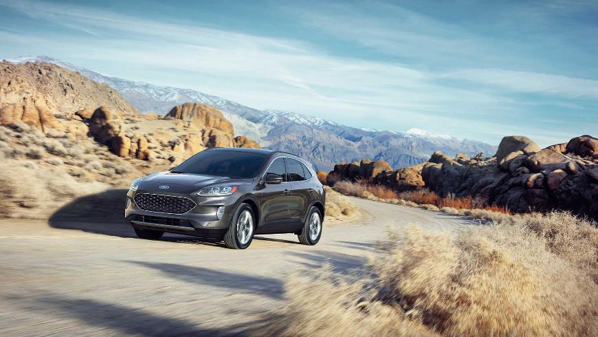 Сколько топлива расходует кроссовер Ford Escape Hybrid 2020? 