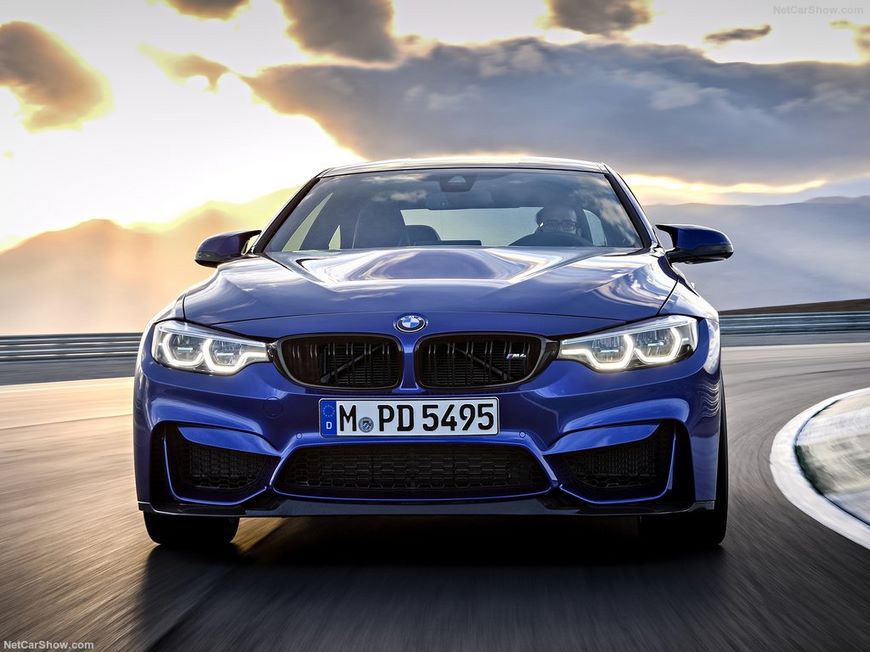 Компания BMW озвучила рублевый ценник на спортивное купе M4 CS
