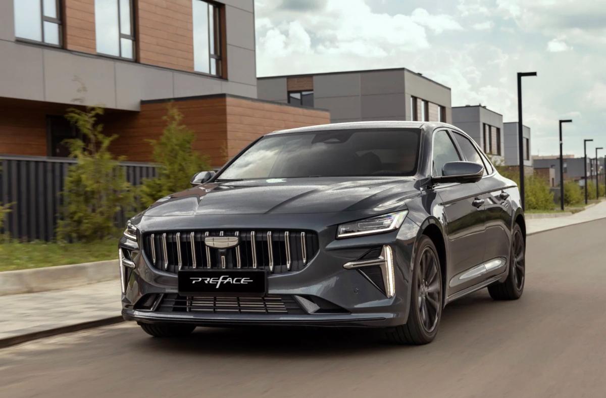 Geely Preface для России обновили: бизнес-седан получил другой мотор