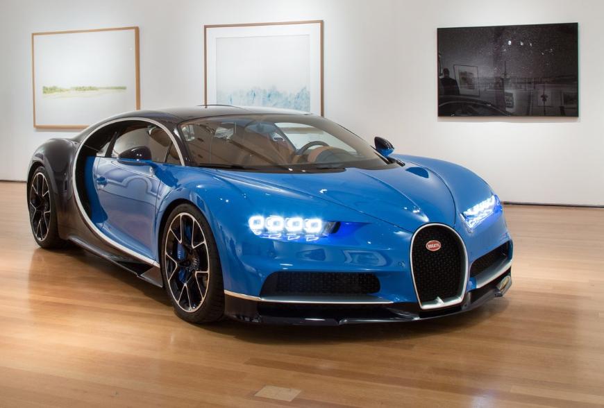 Bugatti выпустит гиперкар Chiron в кузове родстер