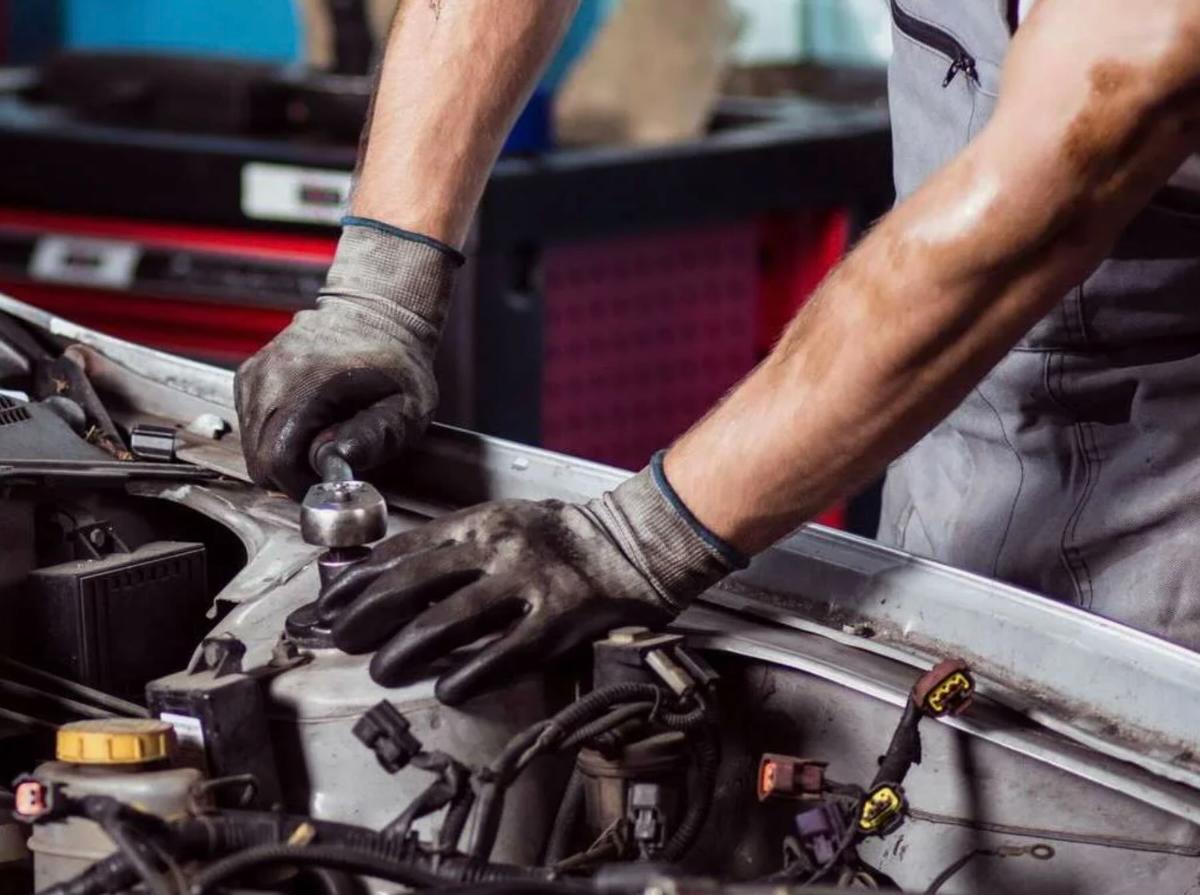 «Автовзгляд» назвал главные «слабые места» стареющих автомобилей россиян