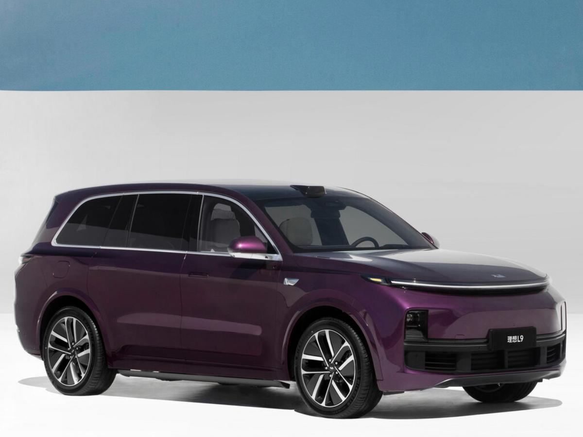 «Автостат»: продажи премиальных автомобилей в ноябре увеличились в 1,5 раза