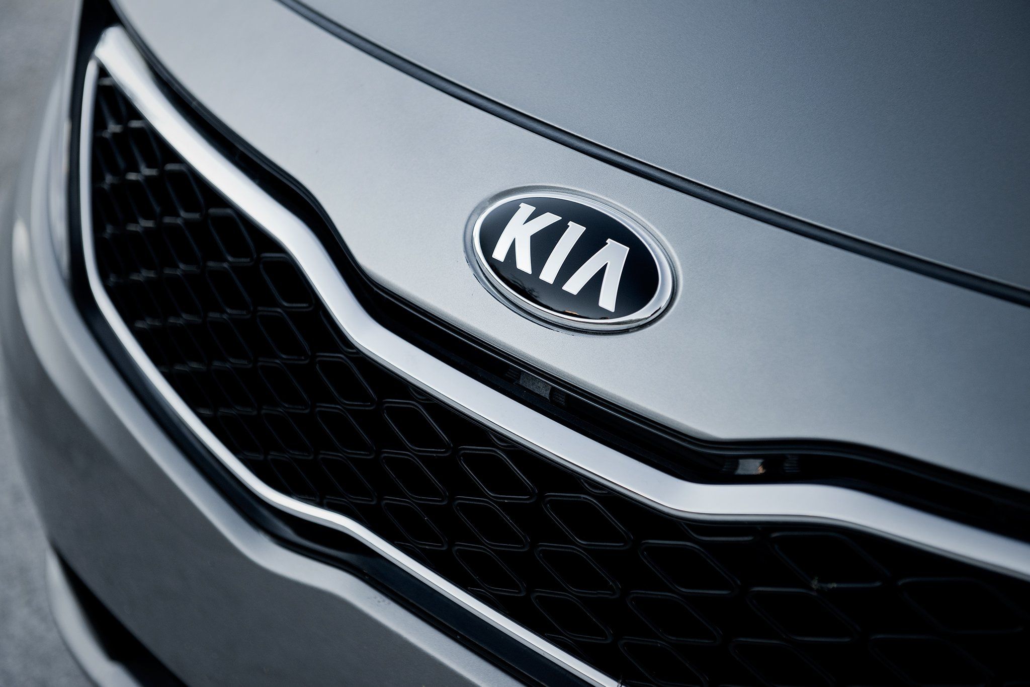 Новая эмблема. Kia logo 2021. Kia Emblem New 2021. Новый логотип Kia Оптима. Киа Рио 2021 значок.