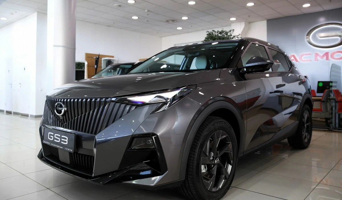 "Возрождение" Hyundai: GAC GS3 и M8 начали продаваться в России с VIN-кодами Solaris