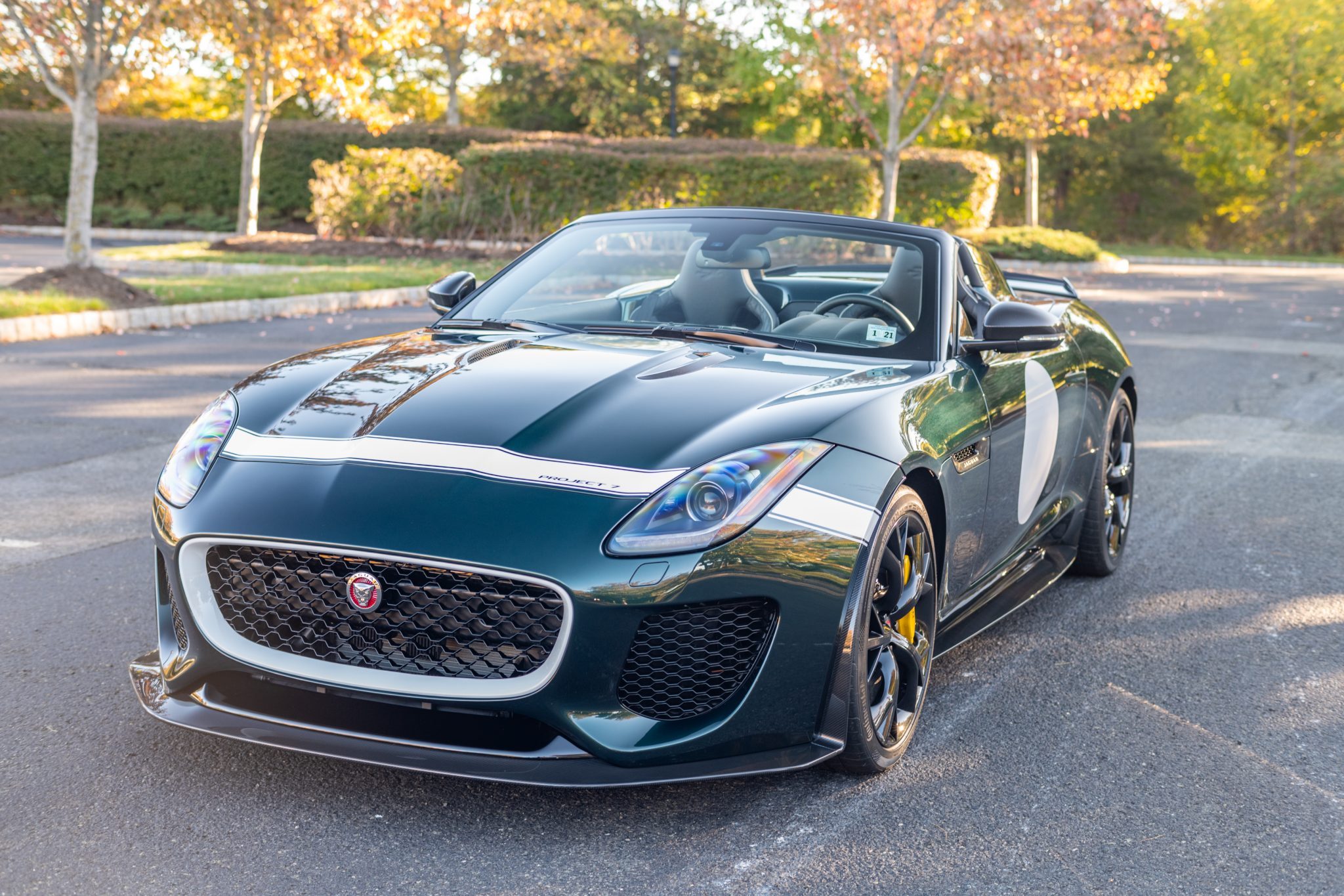 В продаже появился редкий Jaguar F-Type Project 7 с небольшим пробегом