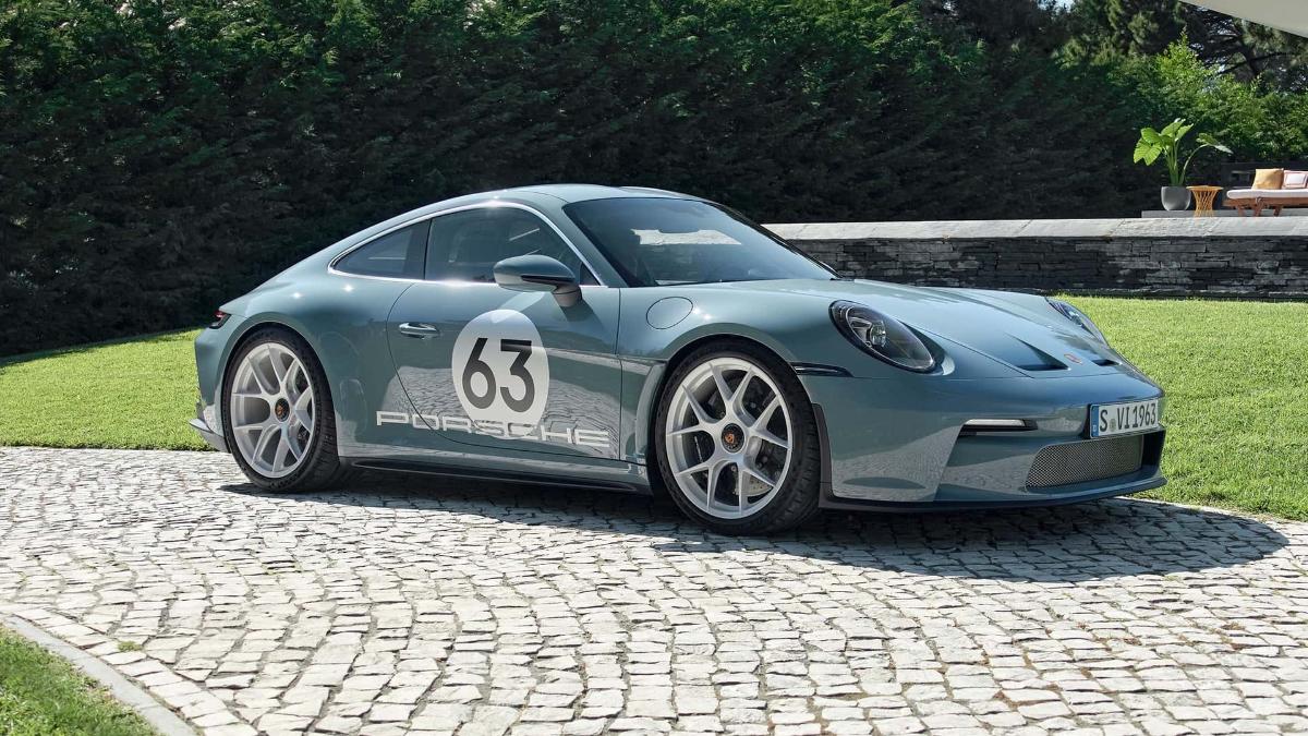 Покупателям Porsche 911 S/T 2024 года автомобиль не будет принадлежать первые 12 месяцев