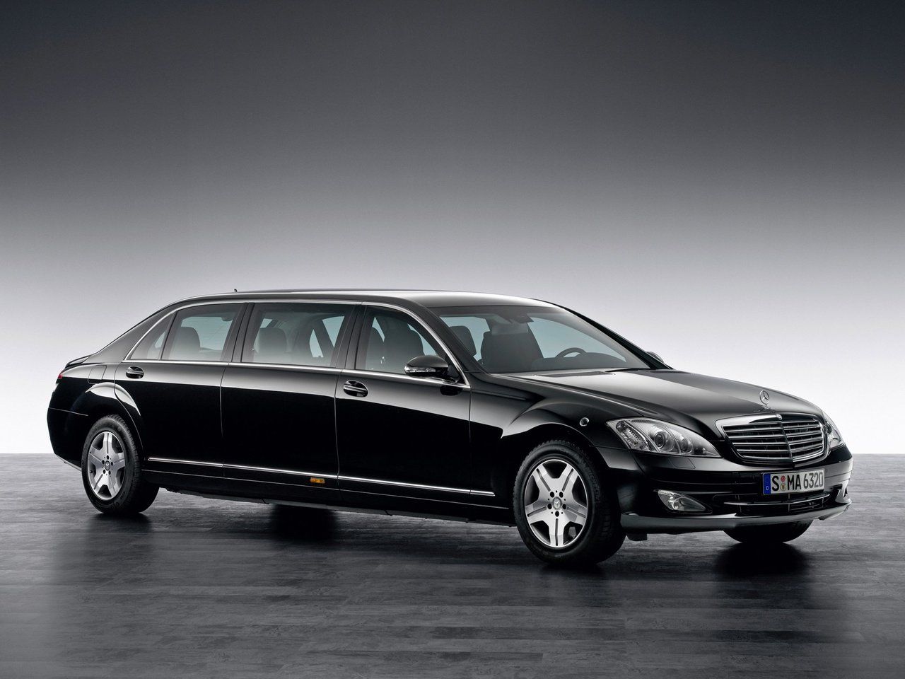 Mercedes Benz s600 Pullman Guard