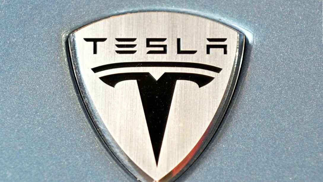 Tesla раскрывает амбициозные планы по выпуску новых моделей в 2025 году