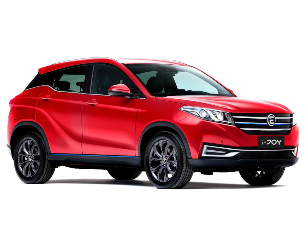 Один из самых доступных электрокаров в России вырос в цене