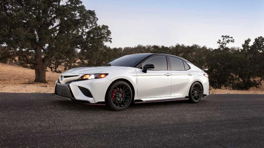 Toyota Opublikovala Ceny Na Camry 2020 V Moshnoj Versii Trd