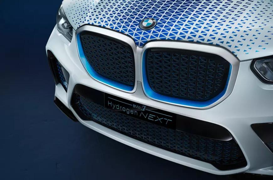 У кроссовера BMW X5 появится водородная версия