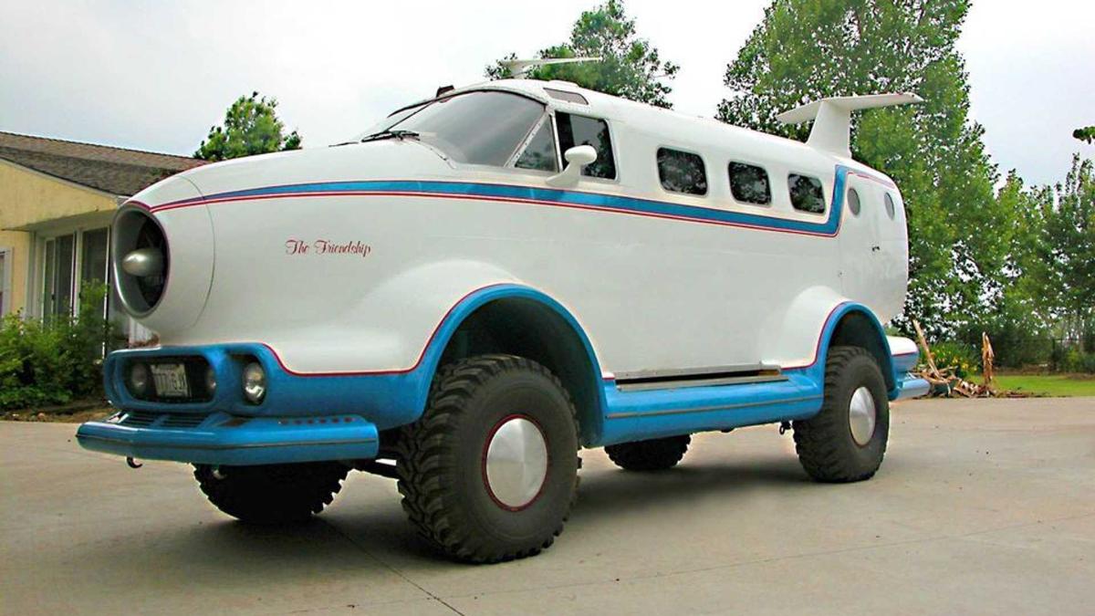 На аукционе продается авиационная версия внедорожника Jeep Cherokee 