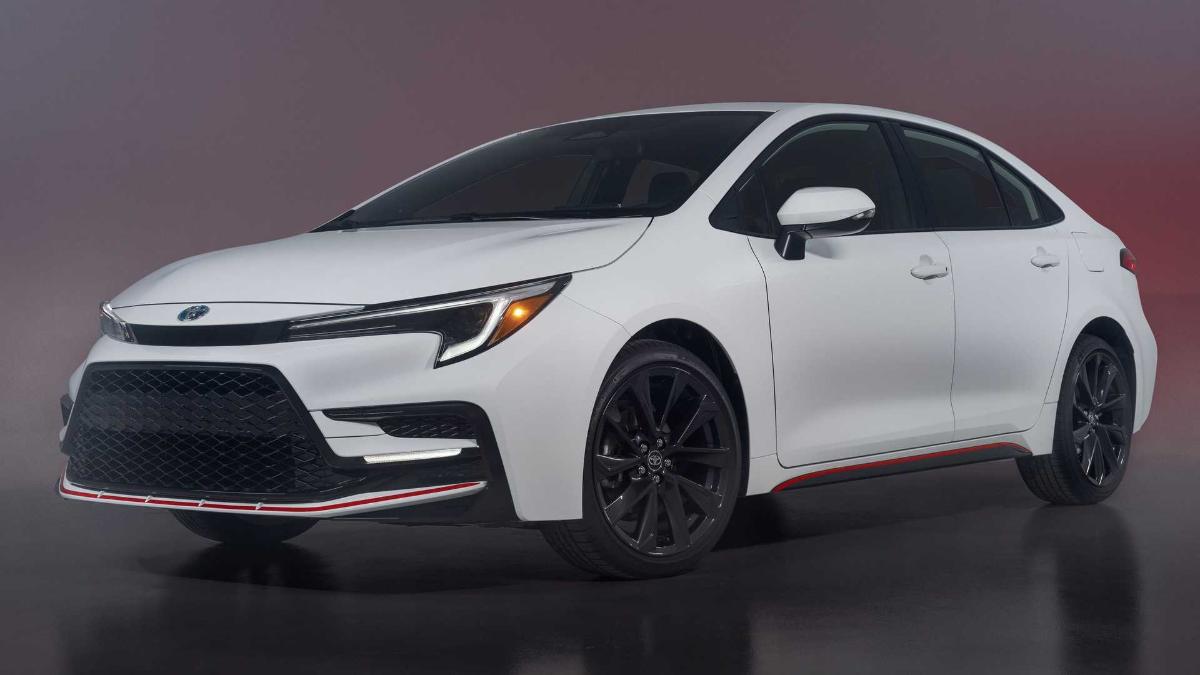 Toyota считает, что средние цены на новые машины в 2023 превысят 3 829 500 руб.