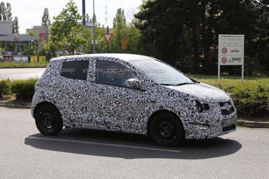Opel начал тестирование модели Agila