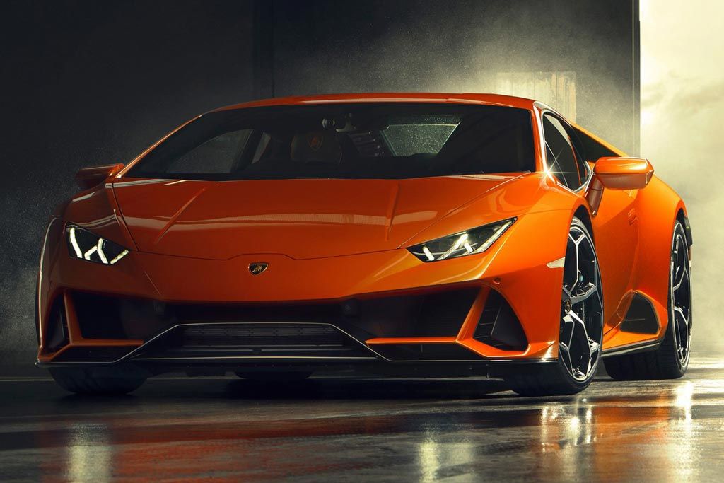 В Москве прошла премьера обновленного суперкара Lamborghini Huracan